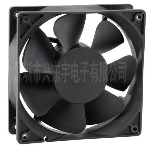 雙滾珠交流風扇細心清理，專心制造！